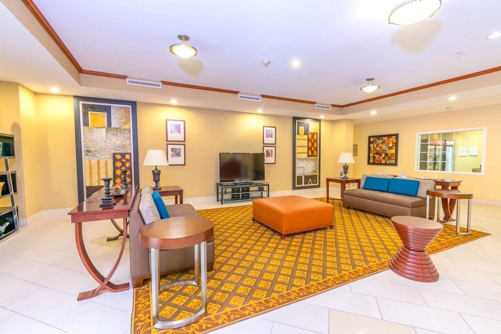 Candlewood Suites Houston I-10 East By Ihg Екстериор снимка