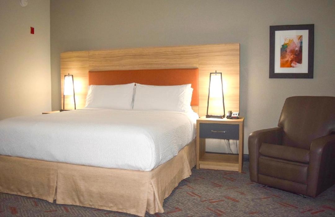 Candlewood Suites Houston I-10 East By Ihg Екстериор снимка