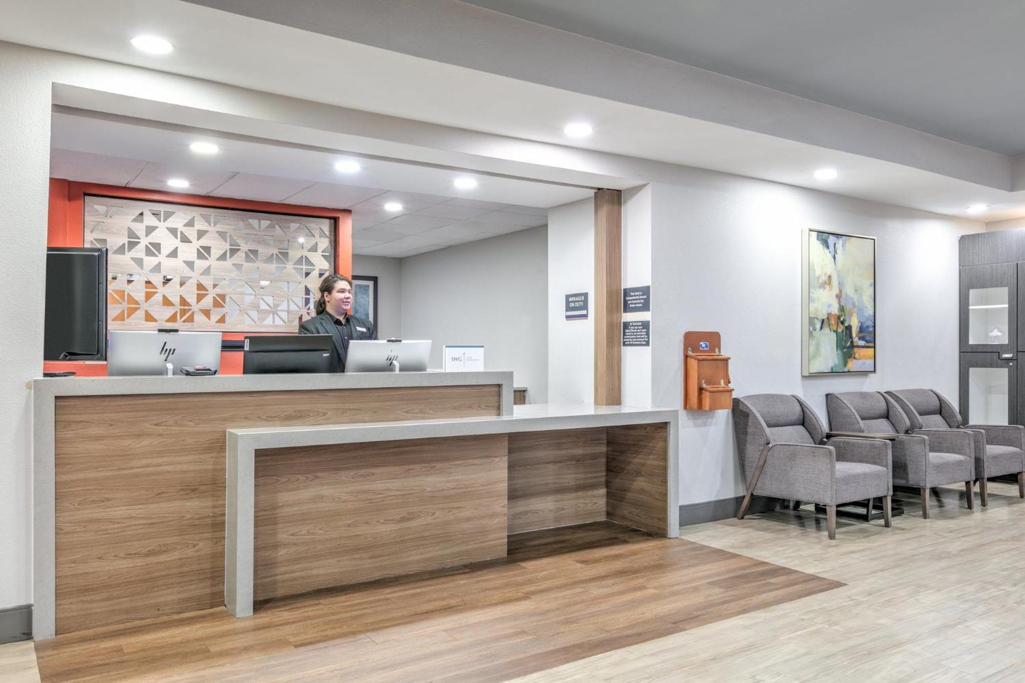 Candlewood Suites Houston I-10 East By Ihg Екстериор снимка