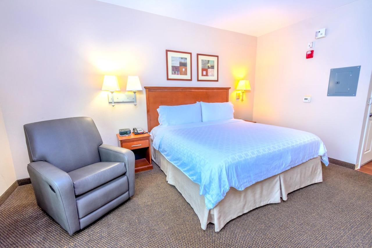 Candlewood Suites Houston I-10 East By Ihg Екстериор снимка