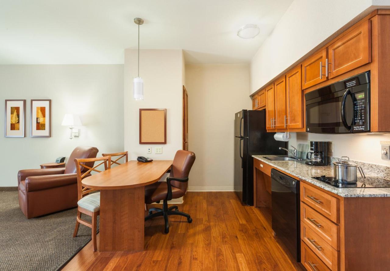 Candlewood Suites Houston I-10 East By Ihg Екстериор снимка